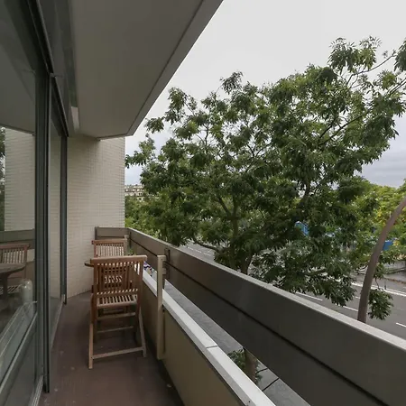 Apt With Balcony In Apartment Paris