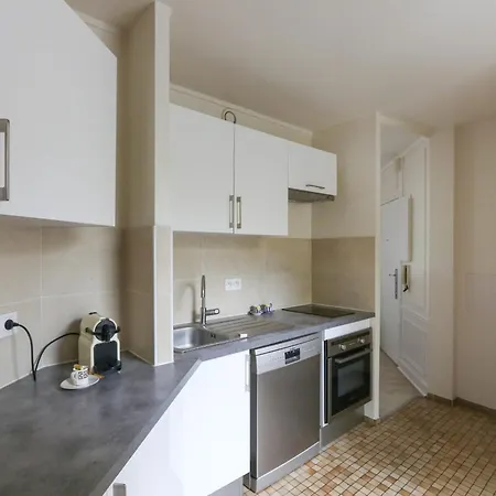 Apt With Balcony In Paris
