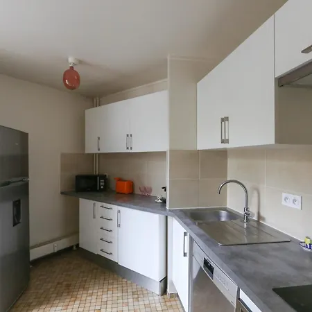 Apt With Balcony In Apartment