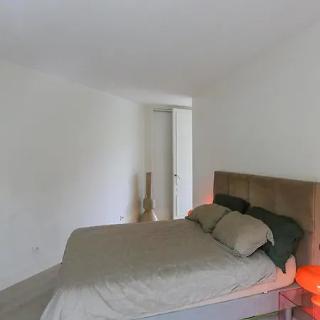 Apartment Apt With Balcony In